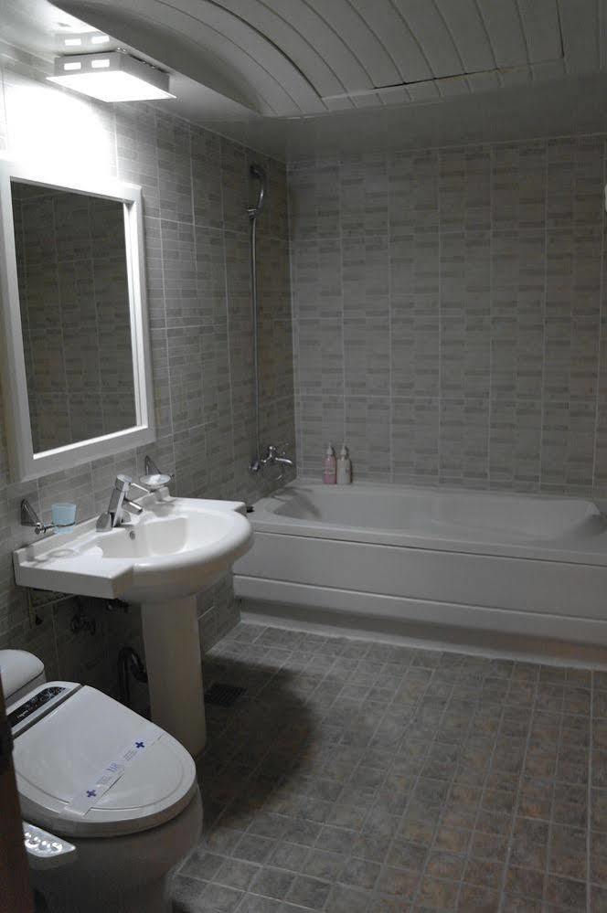 Hotel Ritz Suwon Extérieur photo